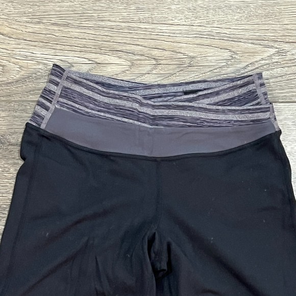 lululemon Astro Pant Flare Yoga Leggings - Black with Gray Waist - Womens Size 4 - Picture 2 of 6